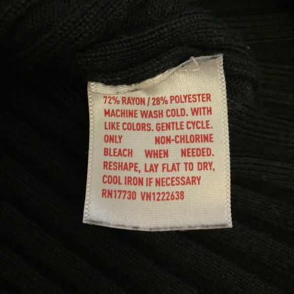 Gently Worn MOSSIMO SUPPLY CO. Black Off The Shoulder 3/4 Sleeve Sweater, size S - Picture 5 of 5